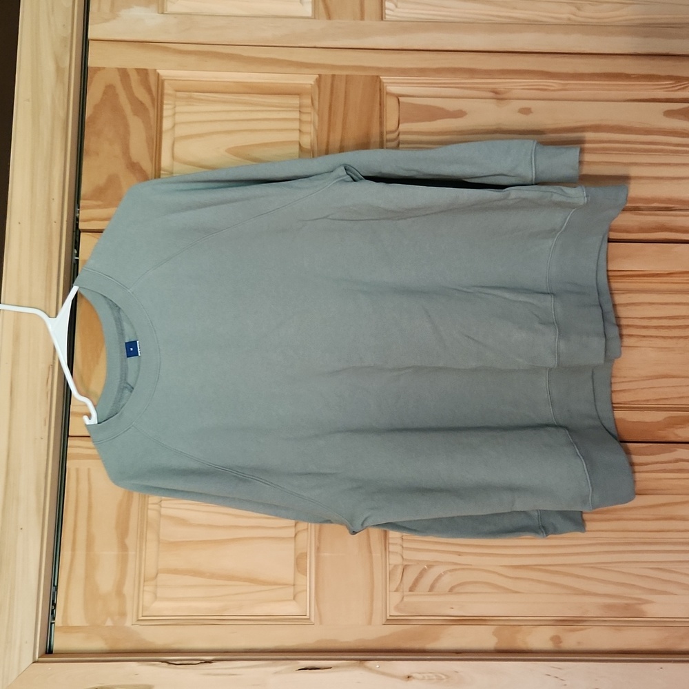 Old navy crew neck sweatshirt